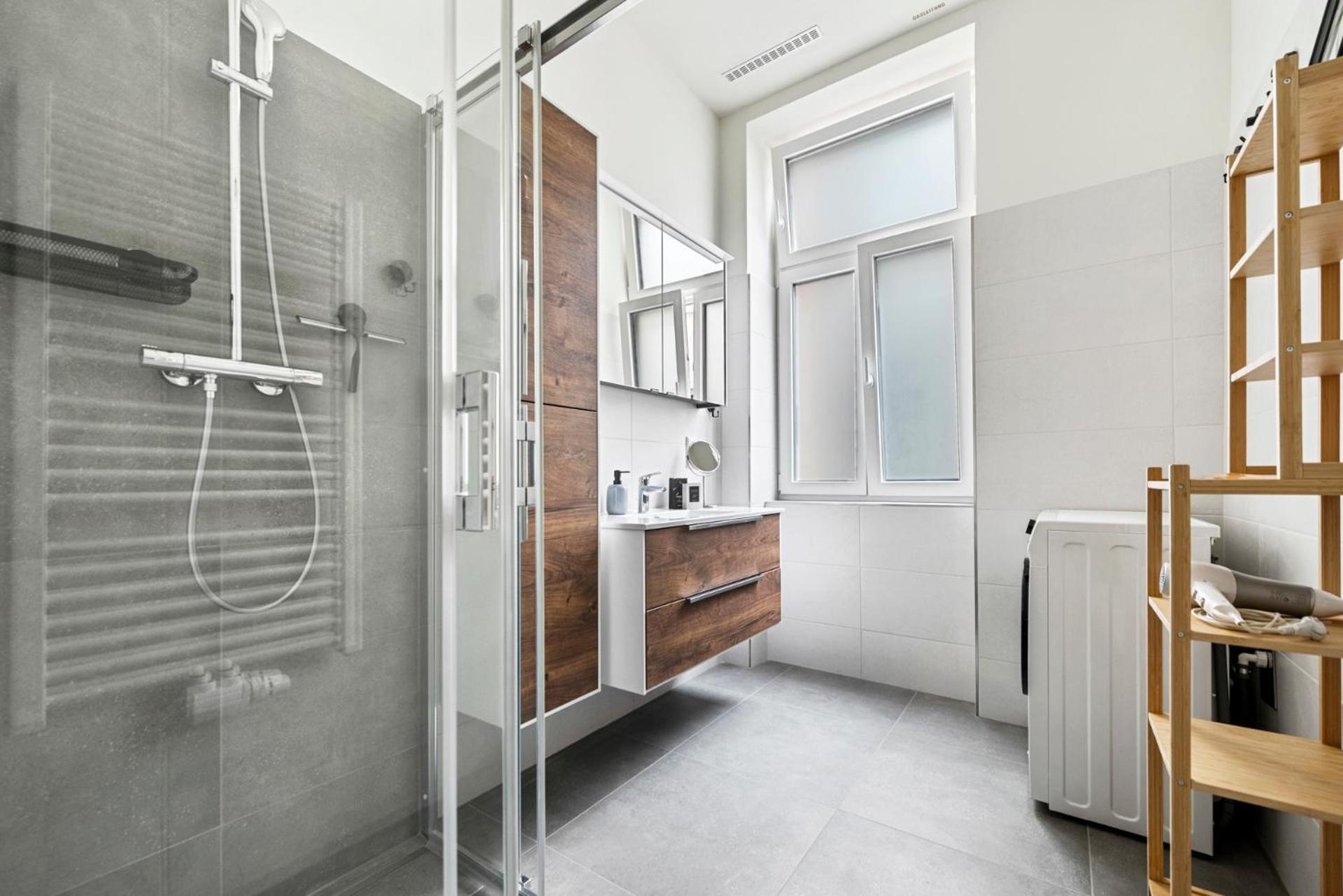 Cozy, Generous City Apartment - 10 Min To City-Centre - Contactless 24H Check-In Wien Exteriör bild